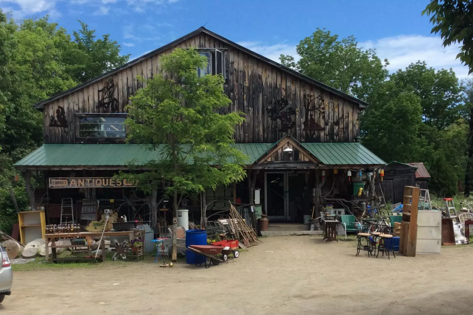 Facebook via Elmer's Barn