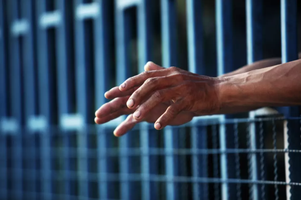 Maine Jail Offering $1500 Sign-On Bonuses for New Guards
