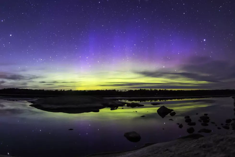 New Hampshire Treated to Mother Nature's Brilliant Aurora Over Al